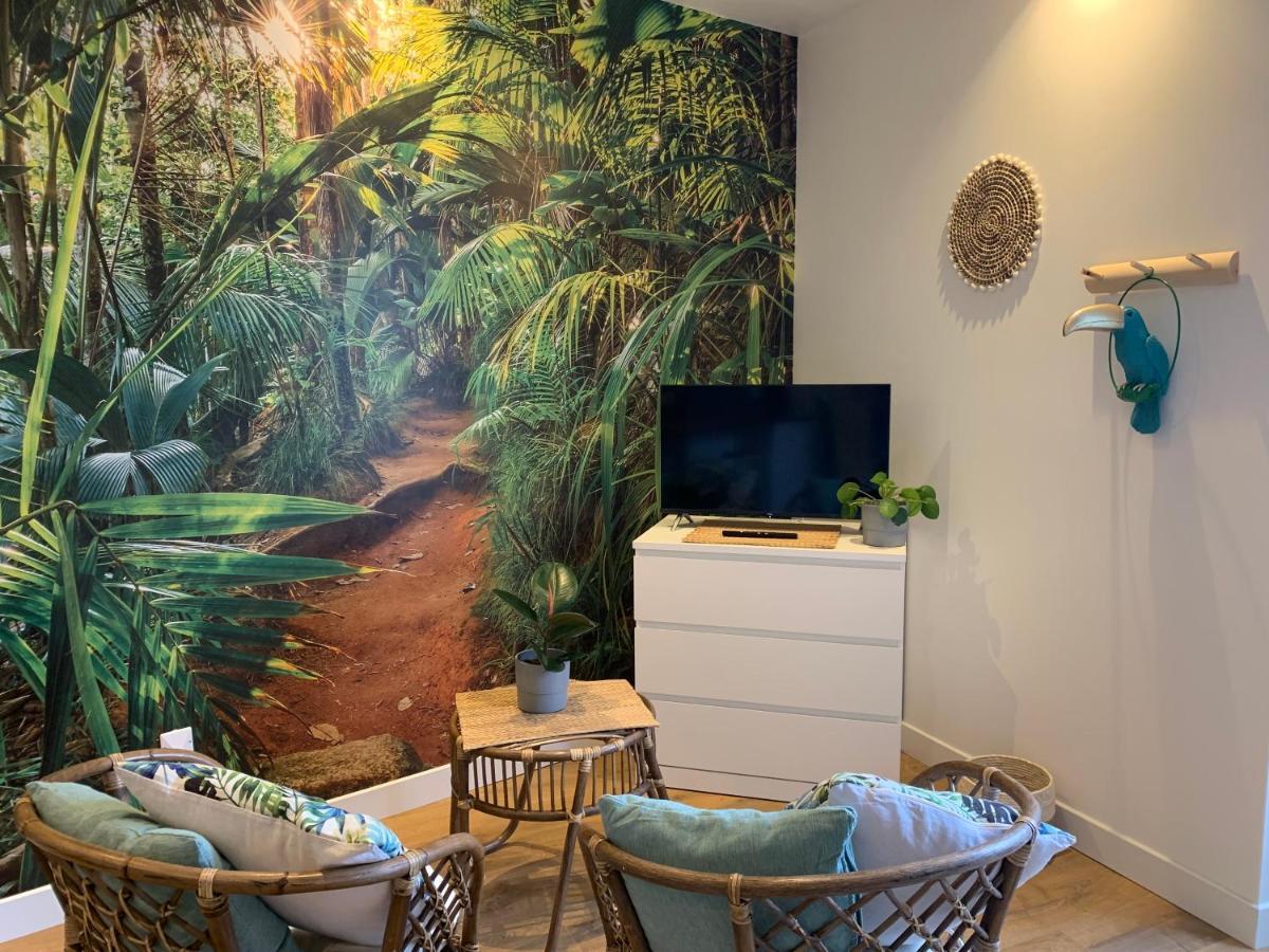 Le Petit Bali - Studio - WIFI - Parking - Coeur de ville Pont-lʼAbbé Extérieur photo
